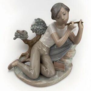 Llardo Porcelain Student Flute Player #4837